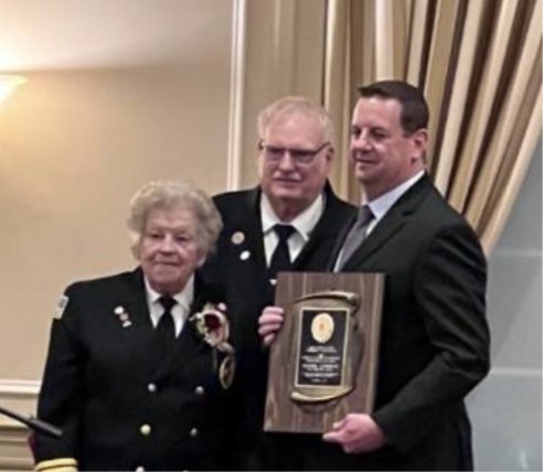 f3199816-bad6-be4a-e99b-8060594e2a39